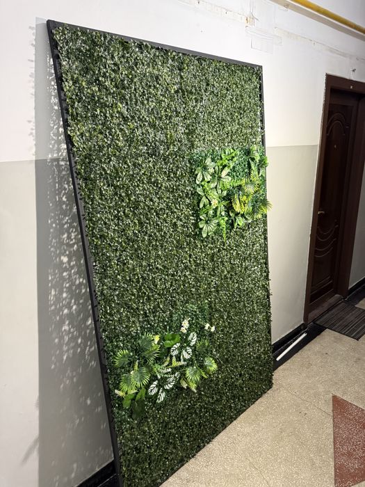 Panouri suspendate aplicate cu iarba artificiala verdeata cadru panou