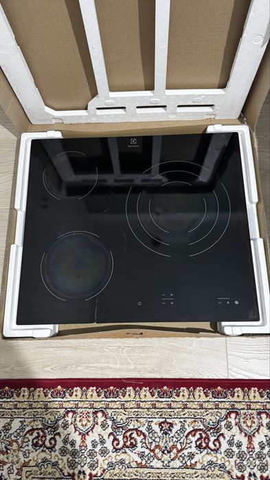 Продам варочную панель Electrolux