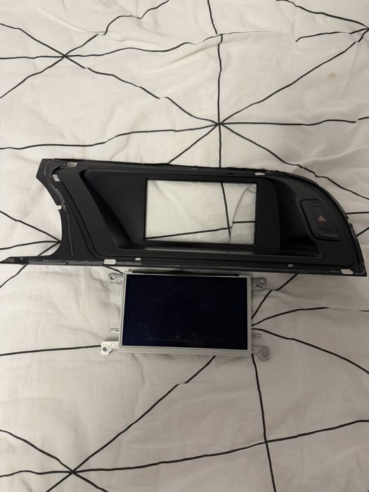 Navigatie originala audi a4 b8 / a5 b8
