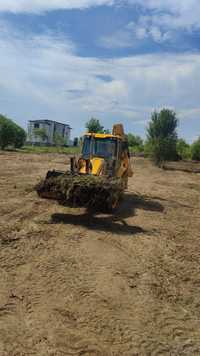 Buldoexcavator , tractor,excavator de inchiriat