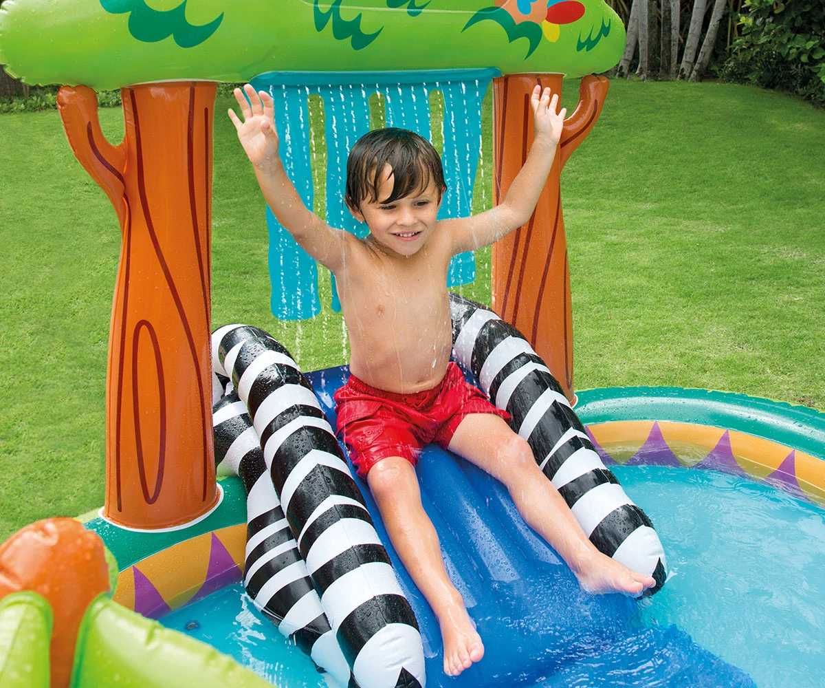 Надуваем център за игра с пързалка INTEX Jungle