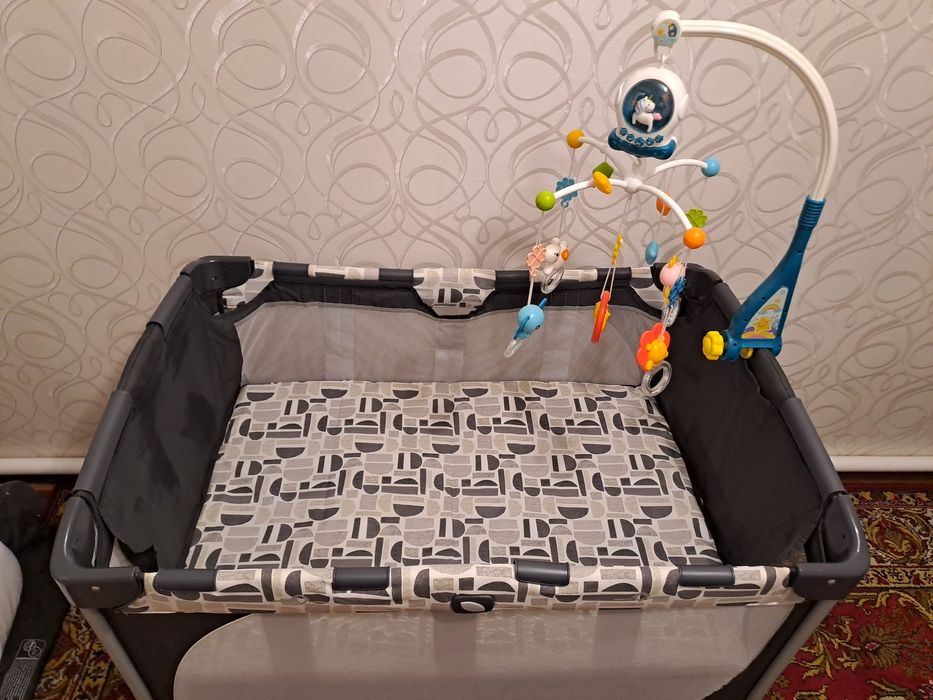 Продам манеж в отличном состоянии