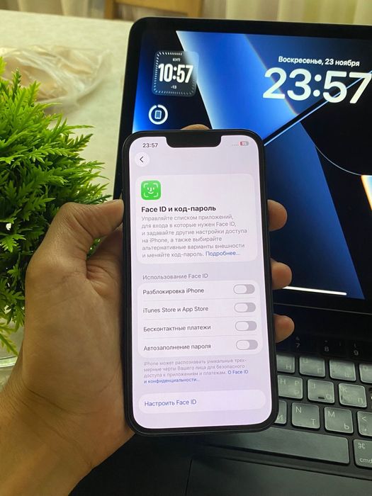 Продам 13 айфон 128