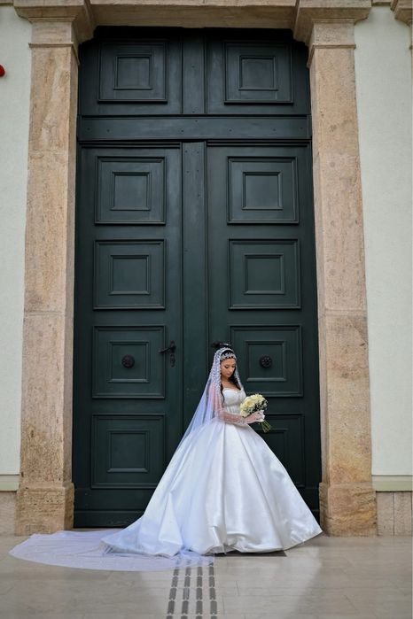 Rochie de mireasă – pentru vânzare sau închiriere