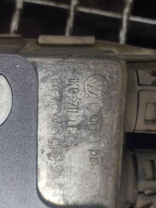 Timonerie manuala 6 trepte 1K0711061A  1.9 tdi BLS Volkswagen VW Pass