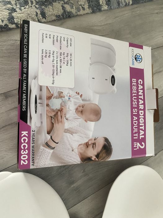 Cântar destinat bebelusilor cat si adultilor