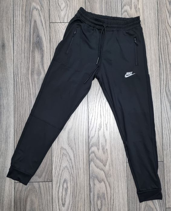 Vand Pantaloni Nike