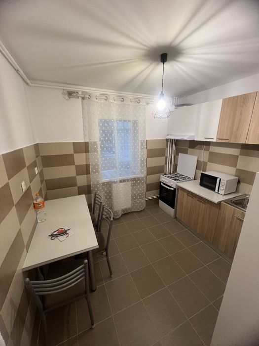 Inchiriez apartament 2 camere Gavana Lidl etaj 1 decomandat