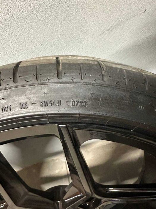 Vossen 23 ковани джанти EVO 4 Gloss Black