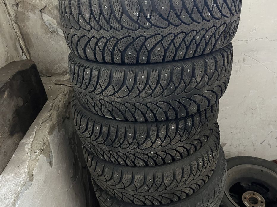 Продам 4 зимних колеса