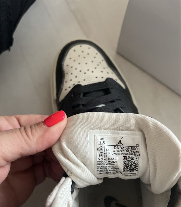 Jordan 1 Elevate High - размер 38.5