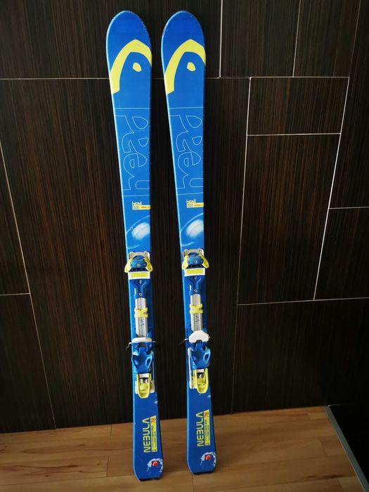 Schi de tură Head Nebula 78 (156cm) cu legături Ambition 12, piei focă