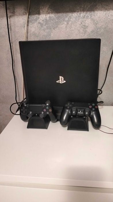 PlayStation 4 pro 1tb