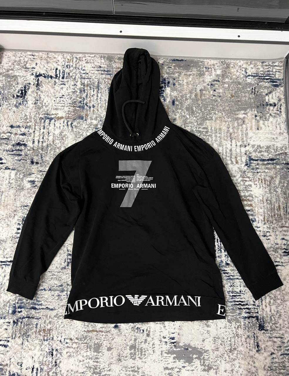 Продаётся стильное худи Emporio Armani EA7!
﻿﻿Цена: 100 000 сум
﻿﻿Разм