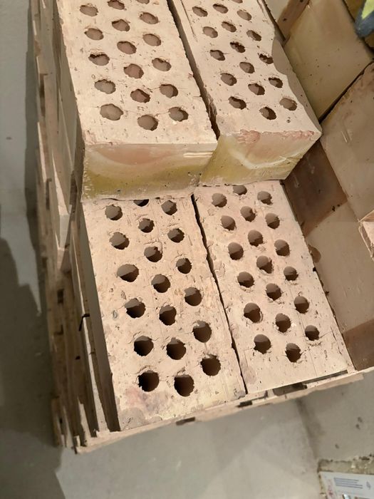 Продается кирпич