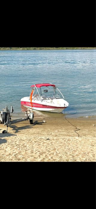Barca Chaparral 180 8 locuri volvo penta3000 inboard