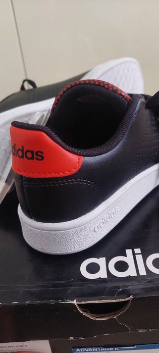 ADIDAS нови кожени сникърси/маратонки/обувки, оригинални, с етикет, 35