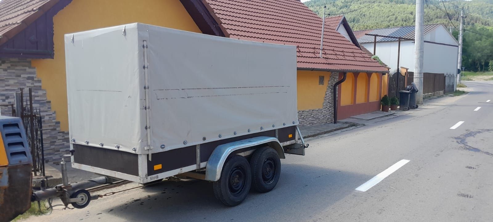 Vând Remorca în 2 axe