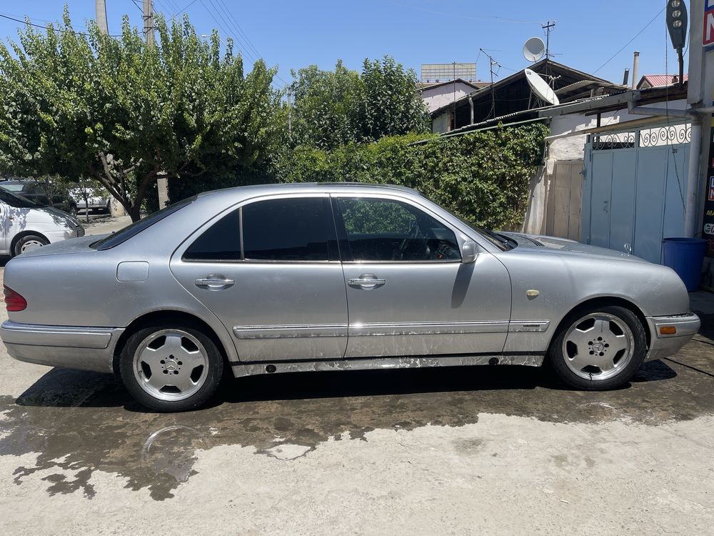 Mercedes benz w210