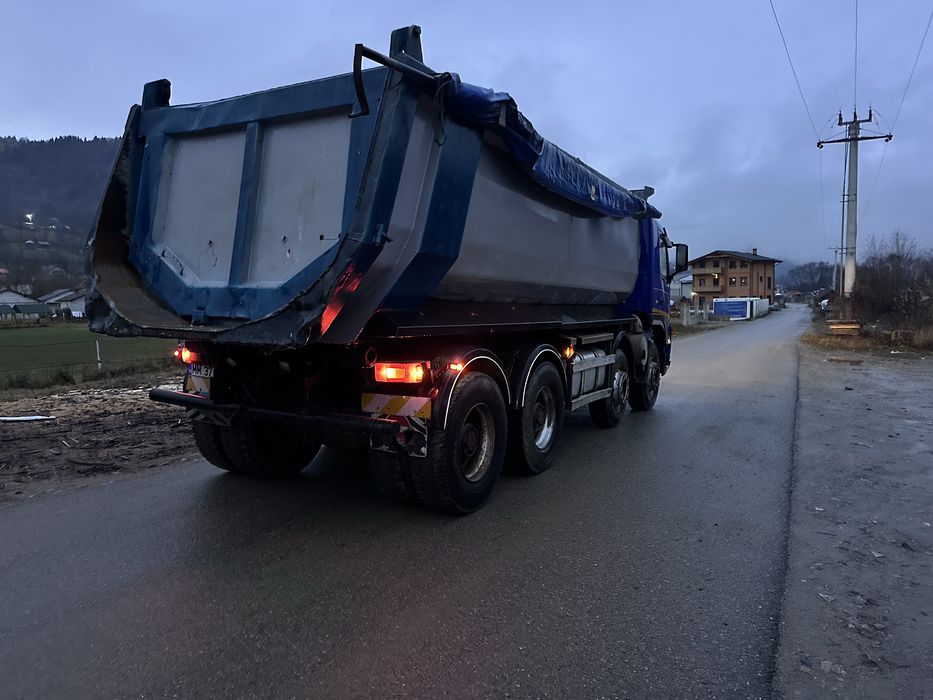 Autobasculanta Volvo 8x4