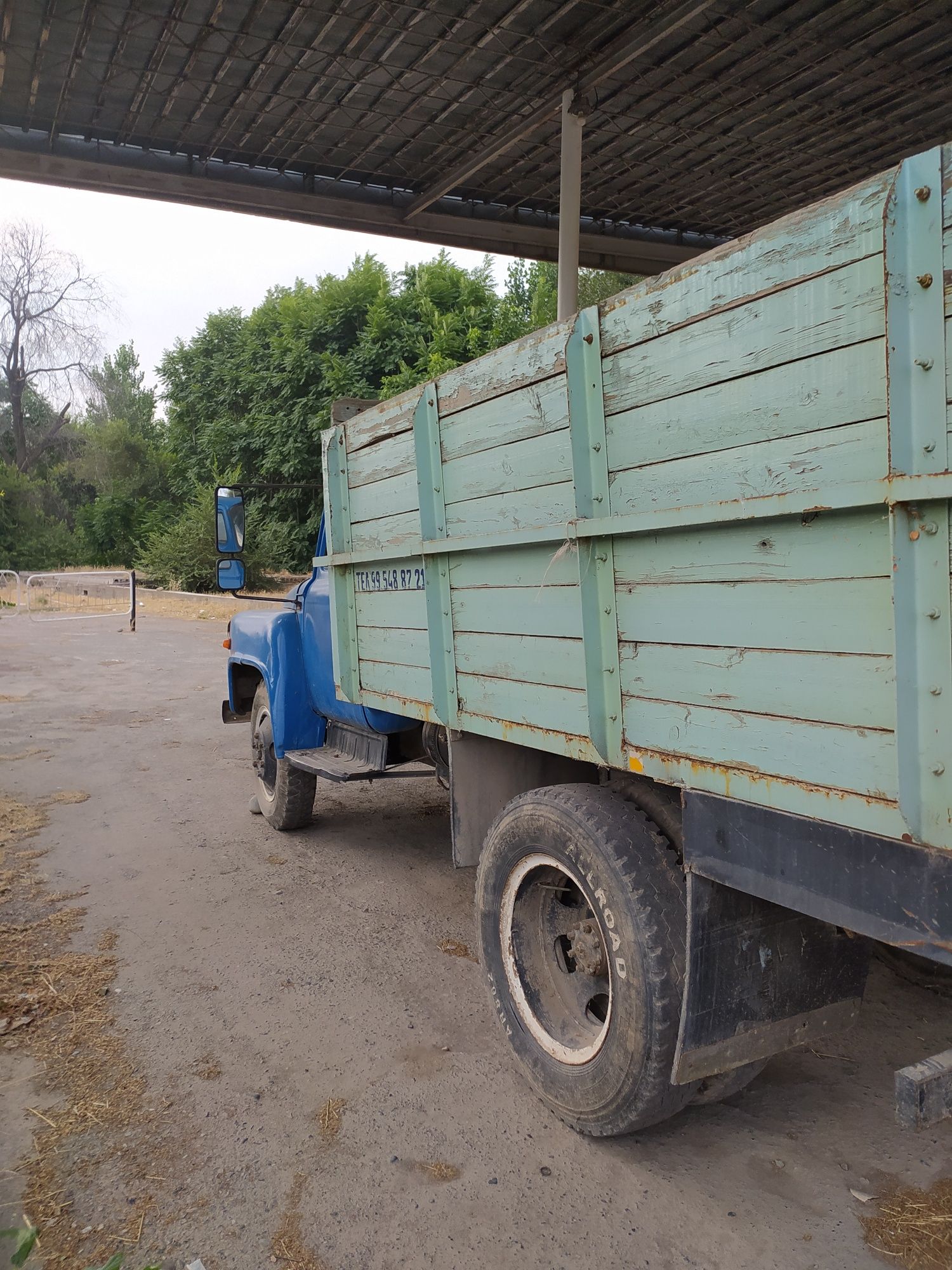 Gaz 51 sotiladi  holati ideal
