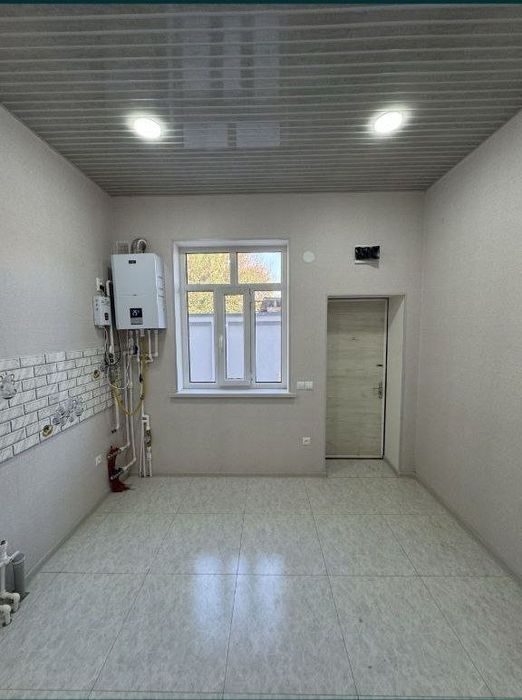 1 ком. квартира, 1/1/1. Старые Сергели (Eski Sergeli). Дом кирпичный.