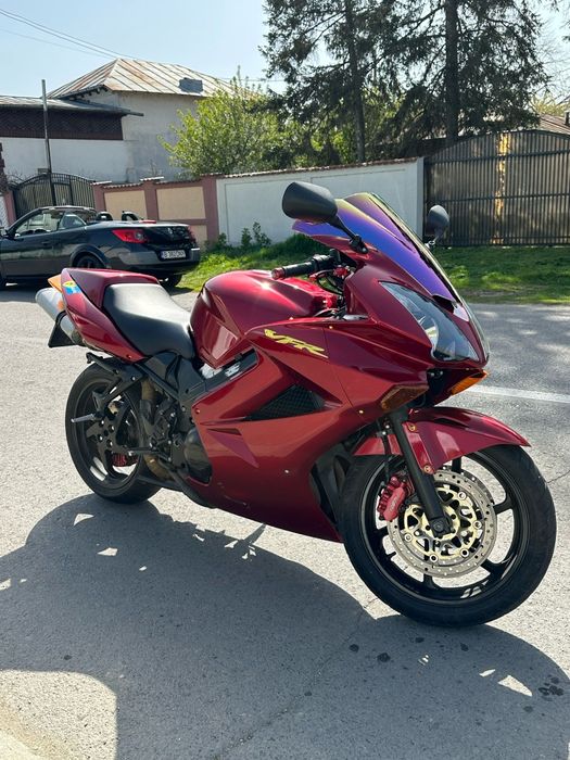 Honda vfr 800 din 2004