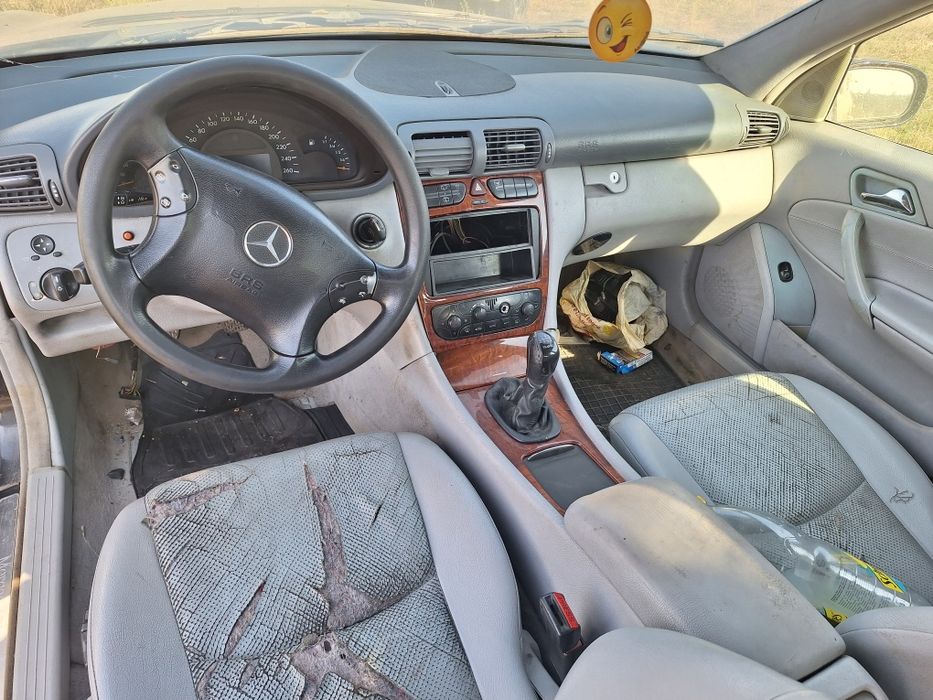 Dezmembrez mercedes c class w203
