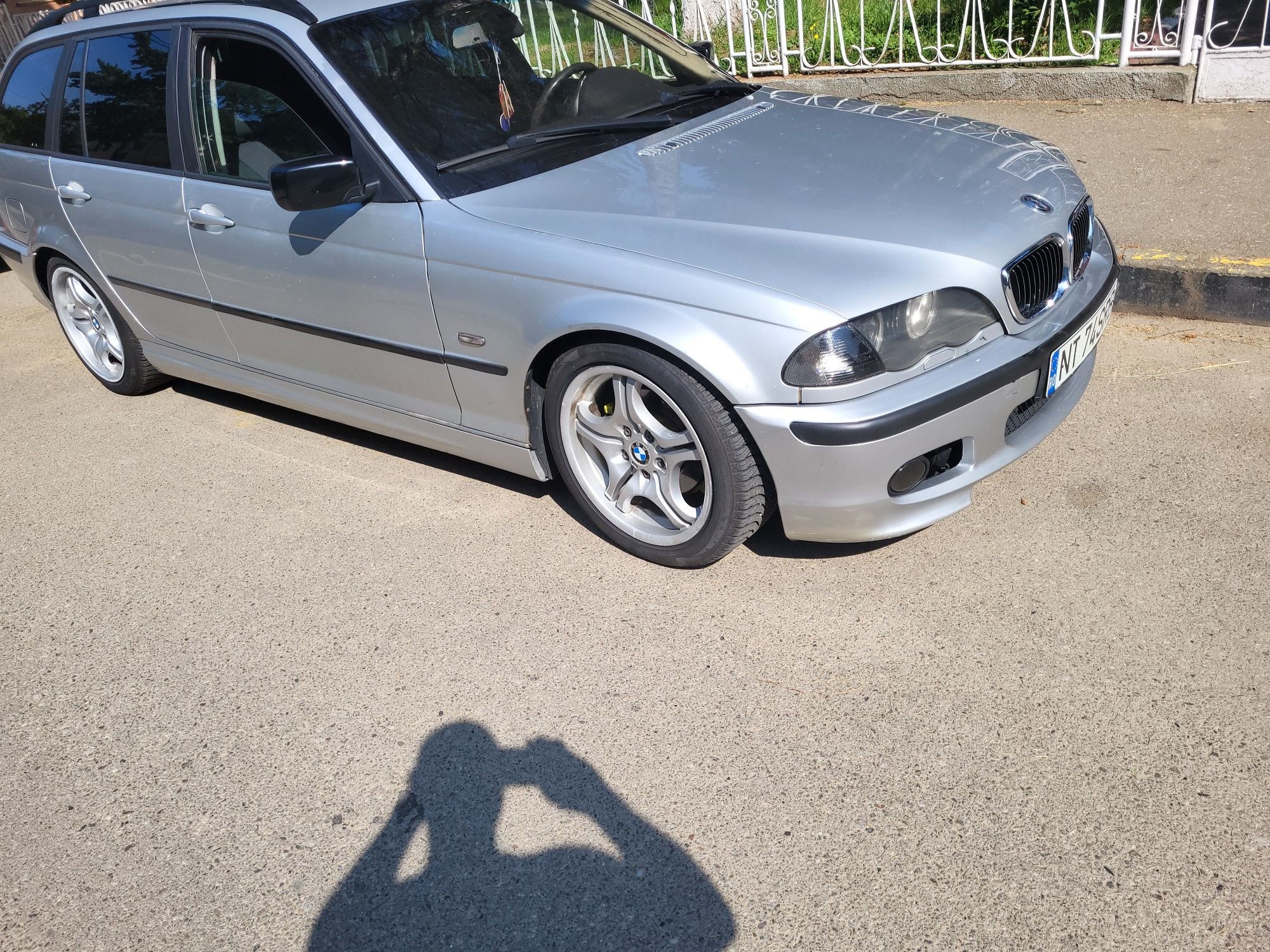 Vindem bmw seria 3
