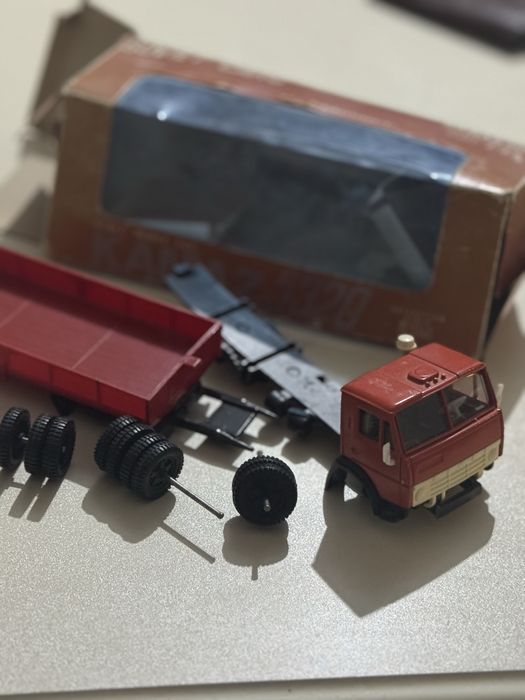 Модельки машинки ссср (камаз)