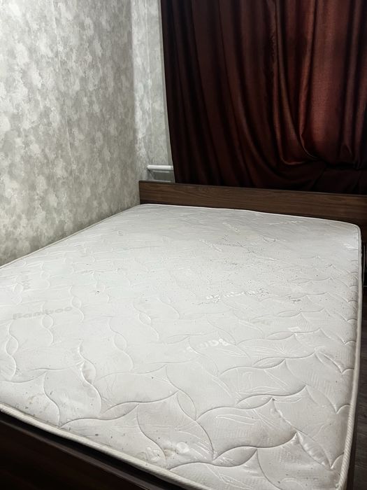 Кровать 160/180 в хорошем состоянии