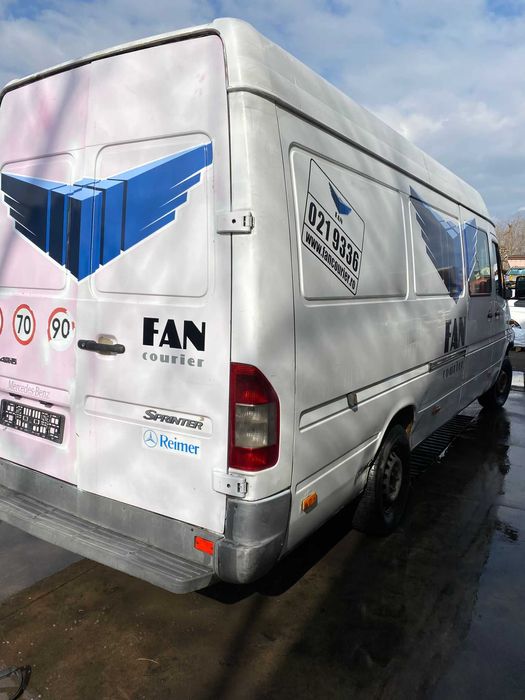 Dezmembrez Mercedes Sprinter W903 313CDI 2.2/2.7 CDI Usa/Capota/Far