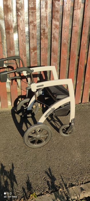 Cadru ajutator,rolator