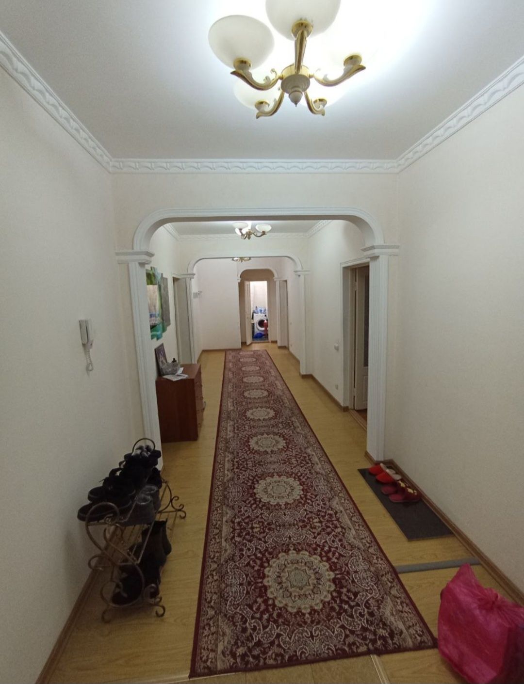 Продаётся своя 4х комнатная квартира на Ц квартале Чиланзара.