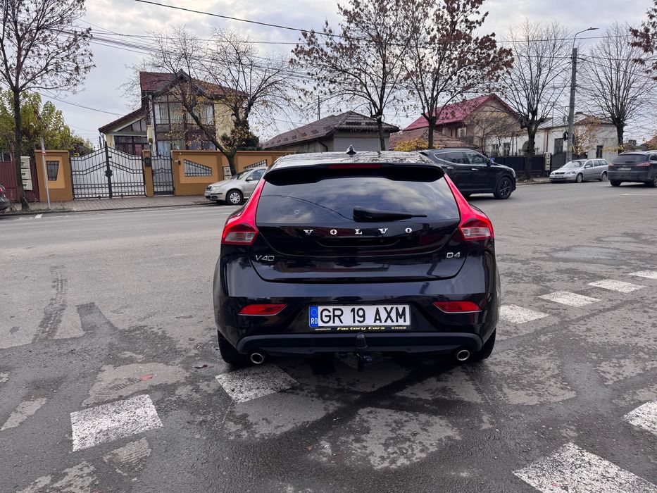 Volvo V 40 D 4 Momentum An 2015 190 Cp Distronic Camera Blis Pdc Pilot