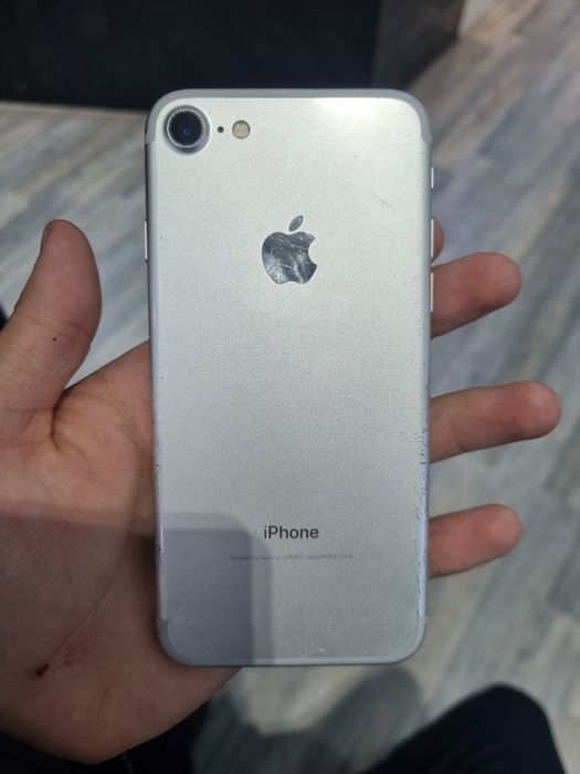 iPhone 7 32 GB 100% usilenniy