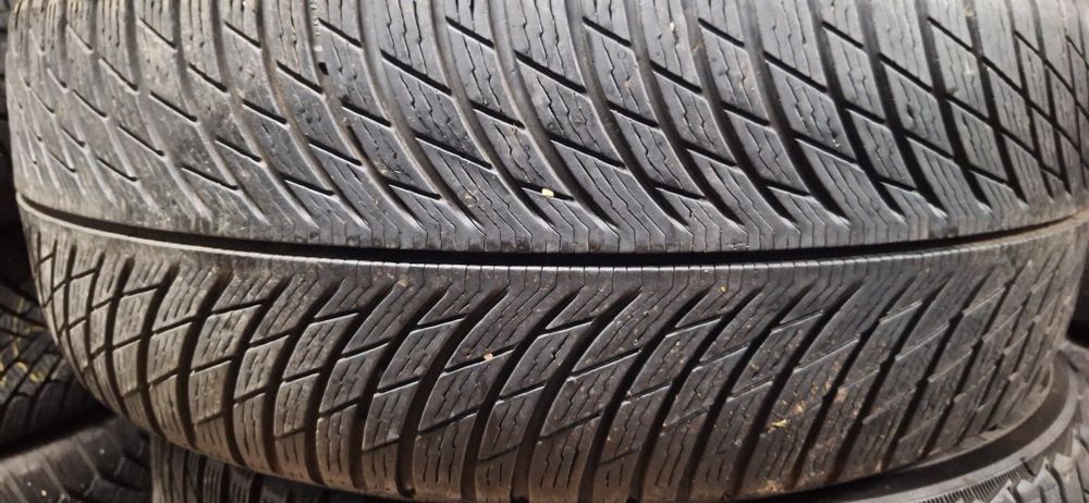 DOT2022! 235 55 19 Michelin alpin 5