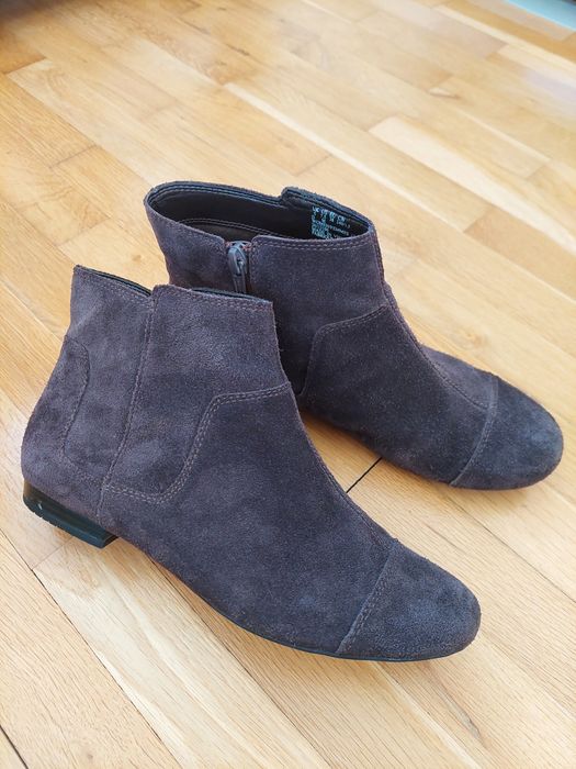 Боти от естествен велур Clarks 38 номер