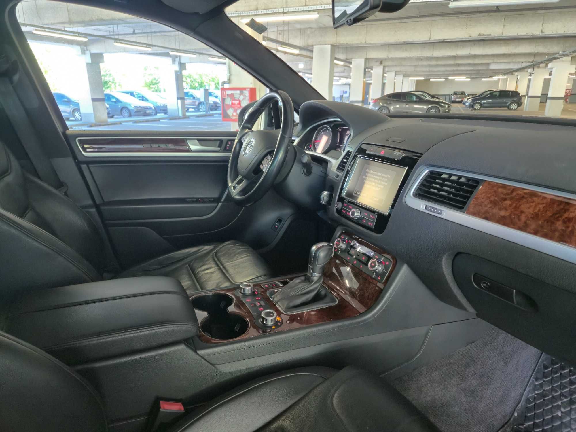 VW Touareg 2014 / 3.0tdi V6 / JE Design/ R-line/Dynaudio/Webasto