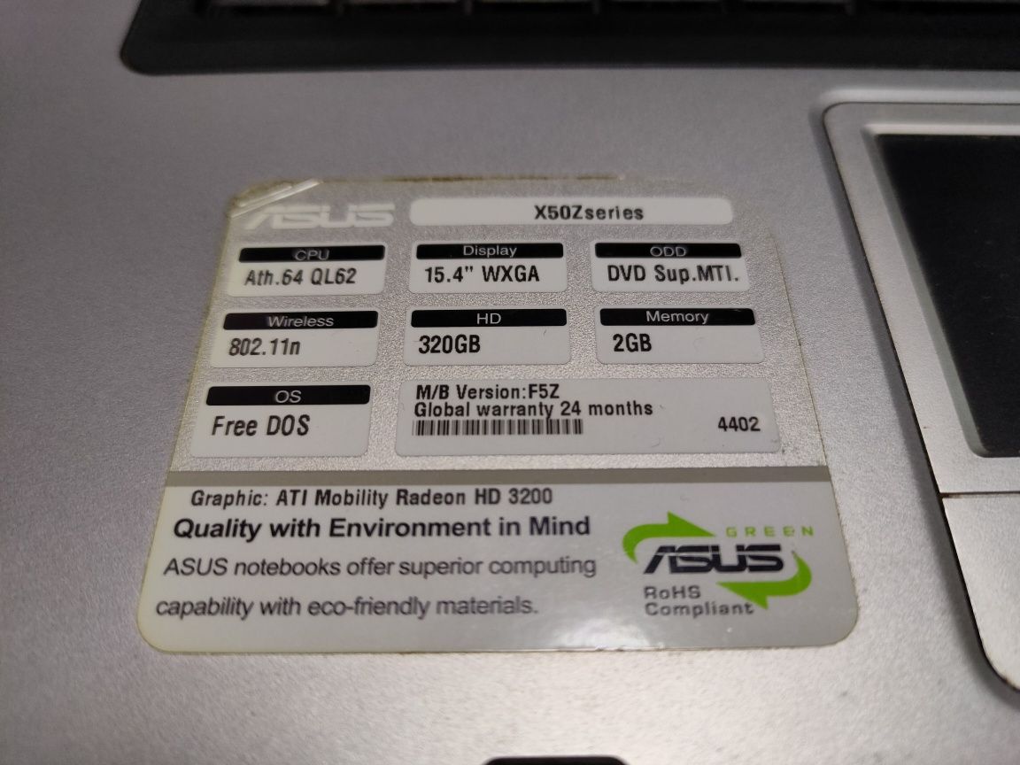 Лаптоп Asus x50z цял за ремонт или за части.