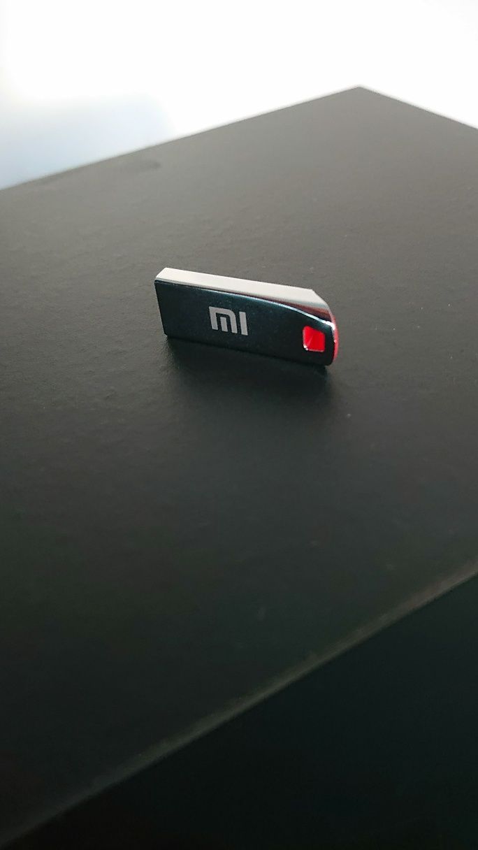 Флаш памет MI XIAOMI с подарък Адаптор TYPE-C за телефон и ключодържат