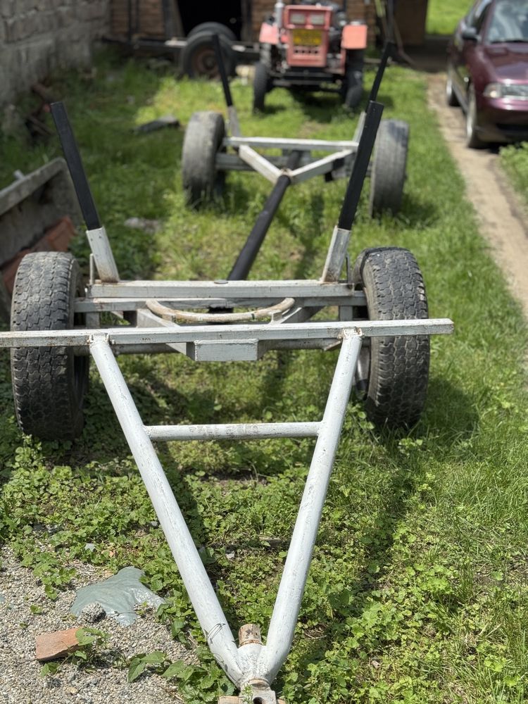 Vand carut dupa tractor