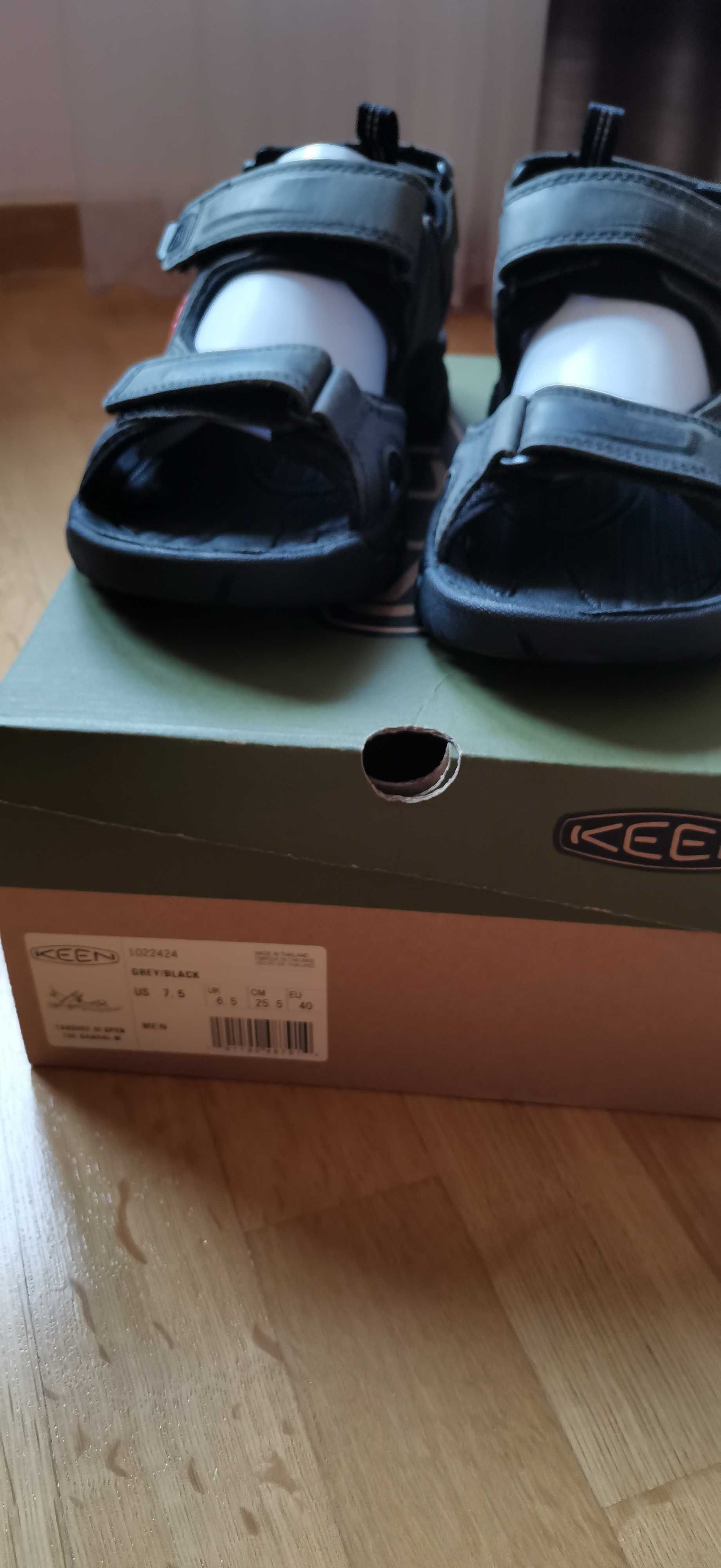 Sandale trekking, marime 40