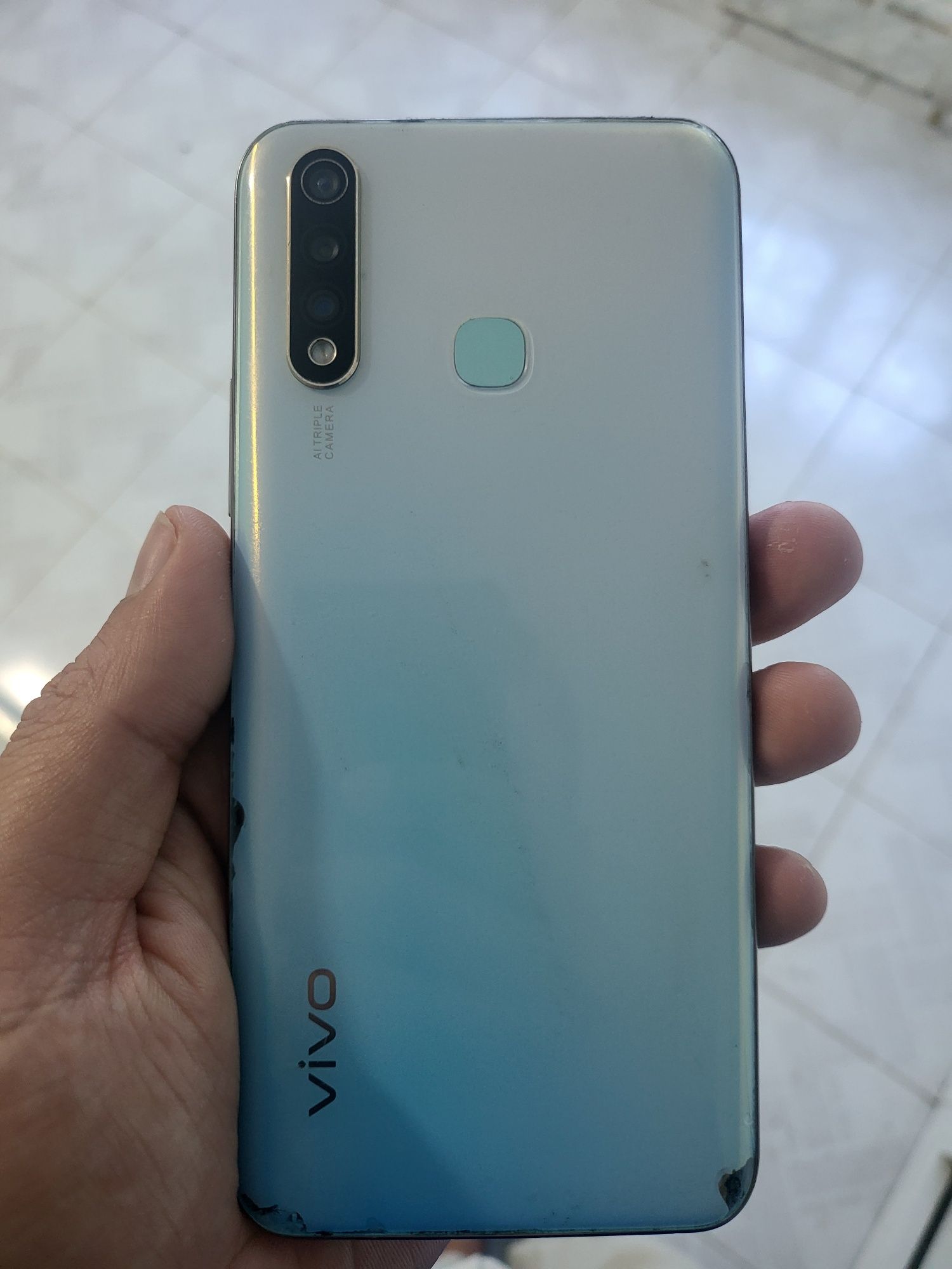 Vivo y19 4/128 gb