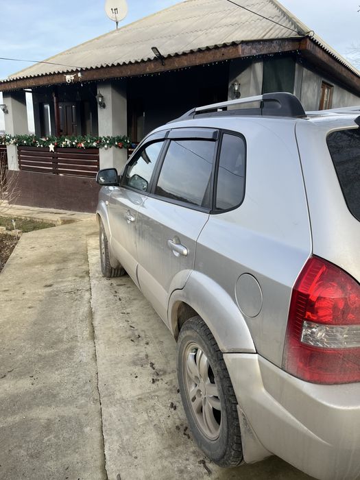 Vand Hyundai tucson 2008 volan dreapta