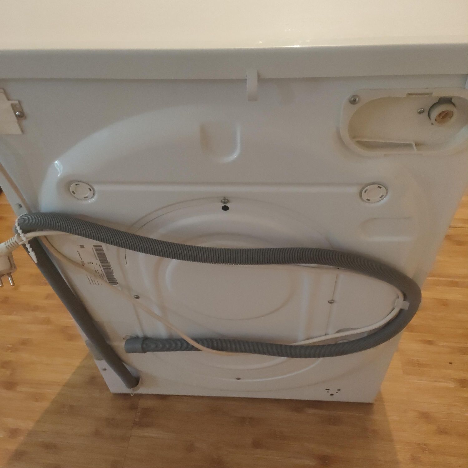 Продается надежная стиральная машина   ARISTON HOTPOINT