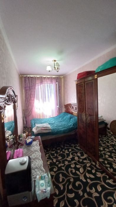 Продаётся 4/4/5 М Улугбекский р-н м Буюк Ипак Йули