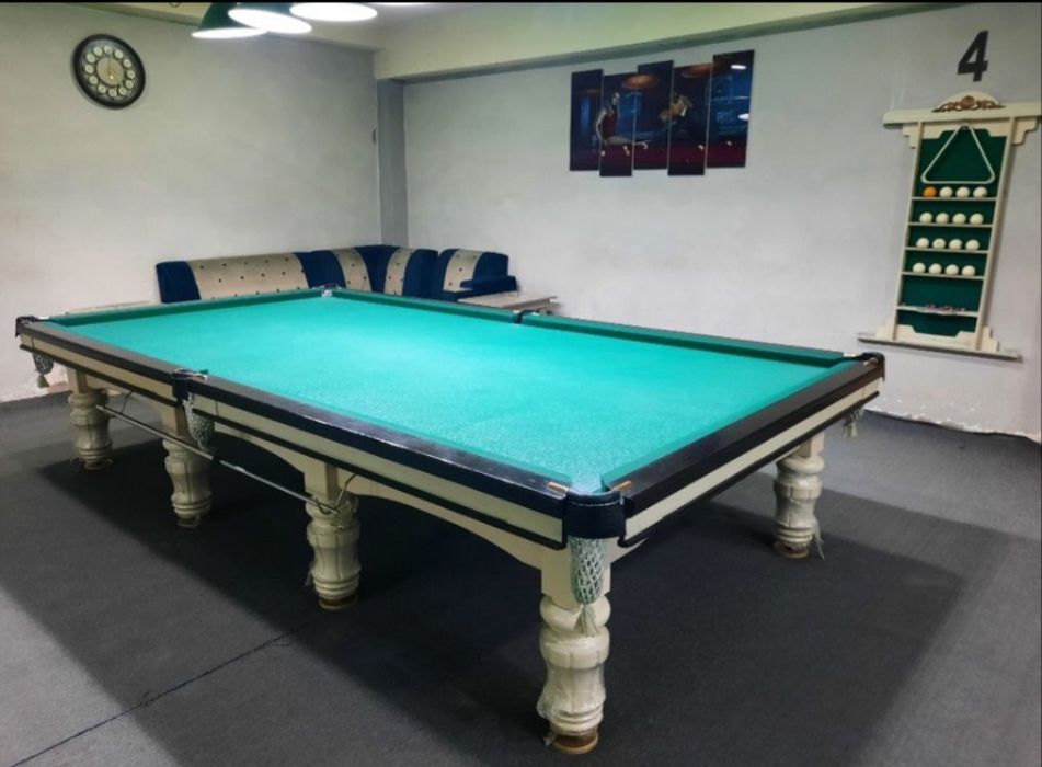 Мрамор стол матерали янги холати зур мрамрлари 5 булак  шарлари арамид