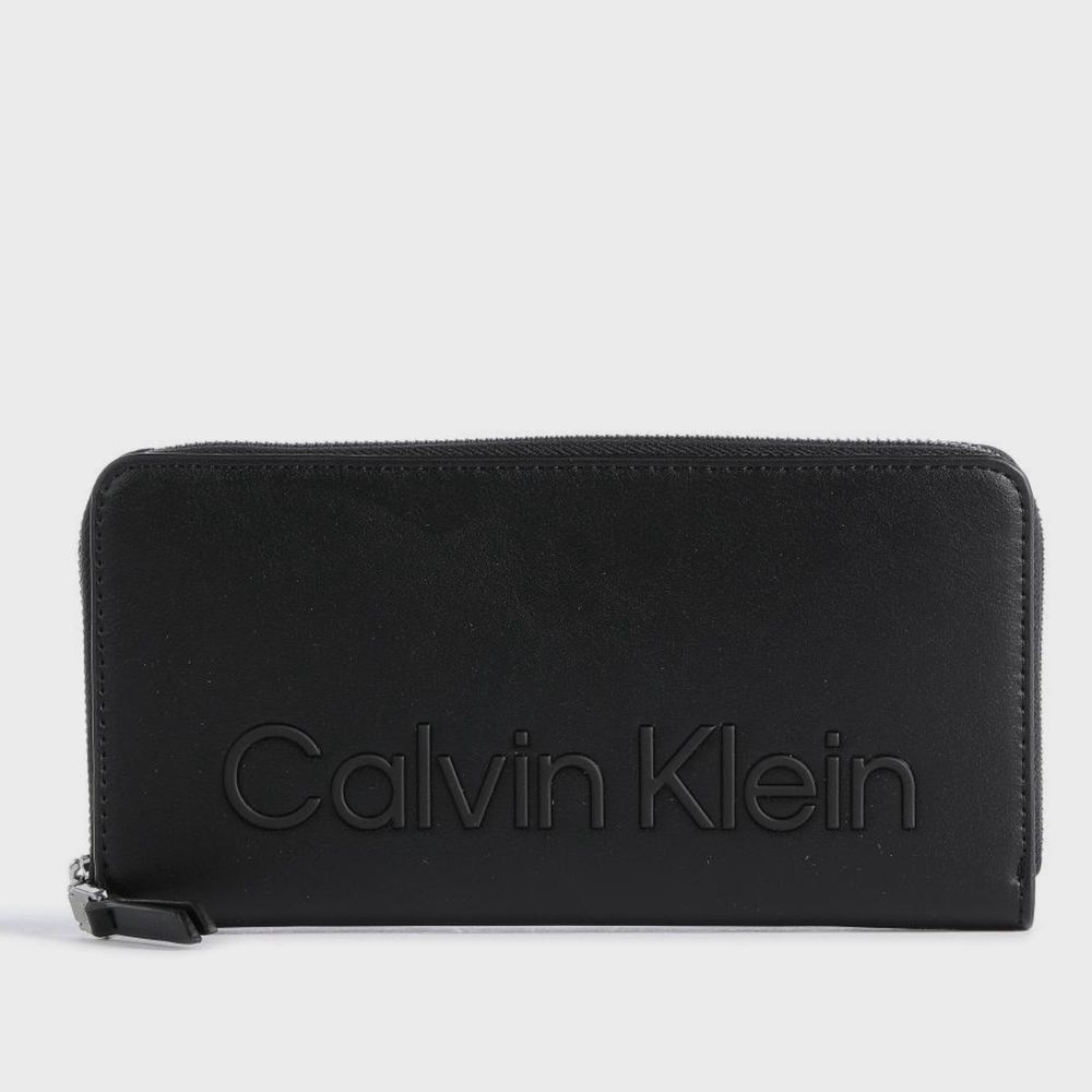 Оригинално клъч портмоне Calvin Klein K60K610263
