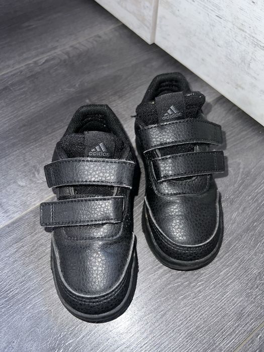 Детски маратонки Adidas-24 н, 25 лв